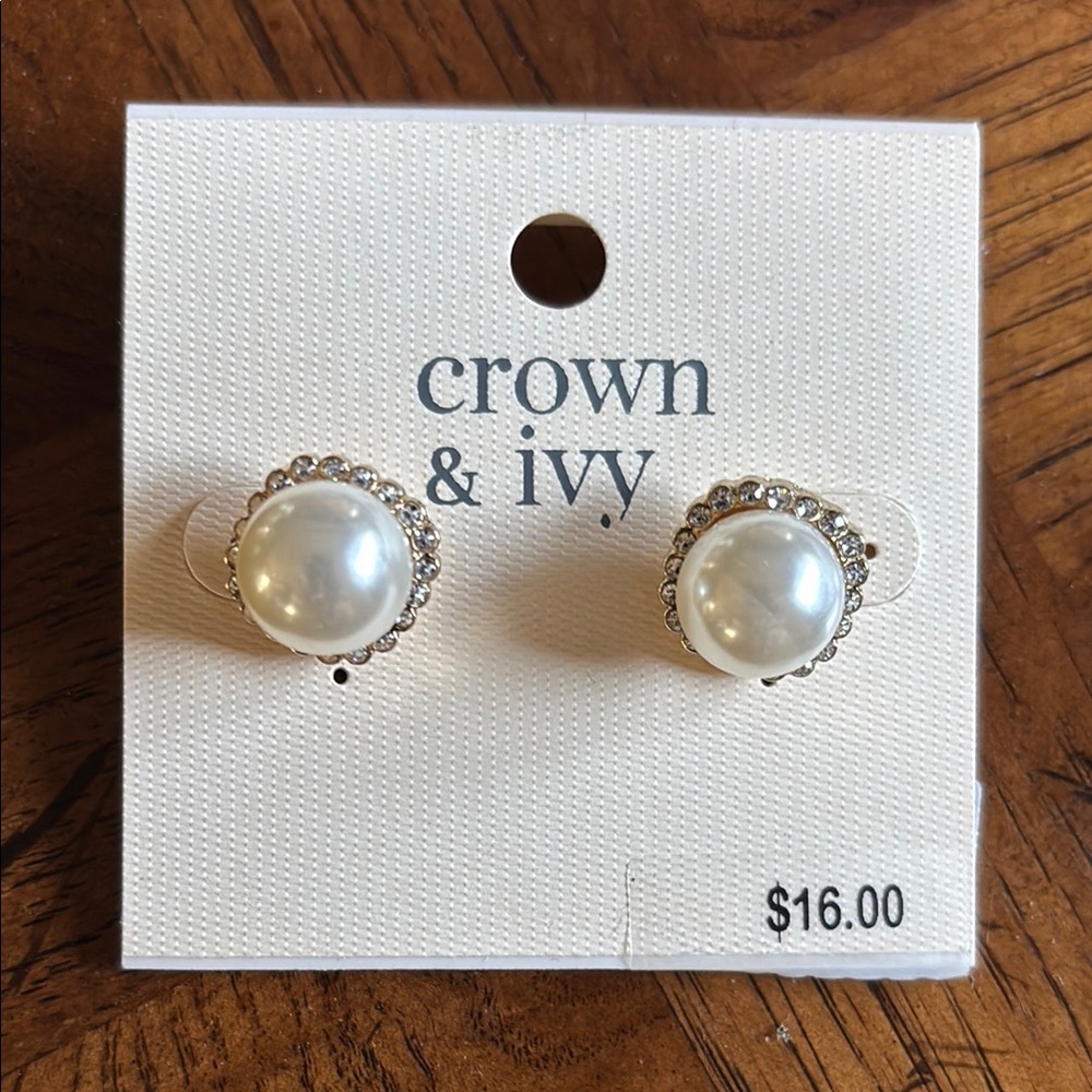 Crown & Ivy faux pearl post earrings NEW - Picture 1 of 4